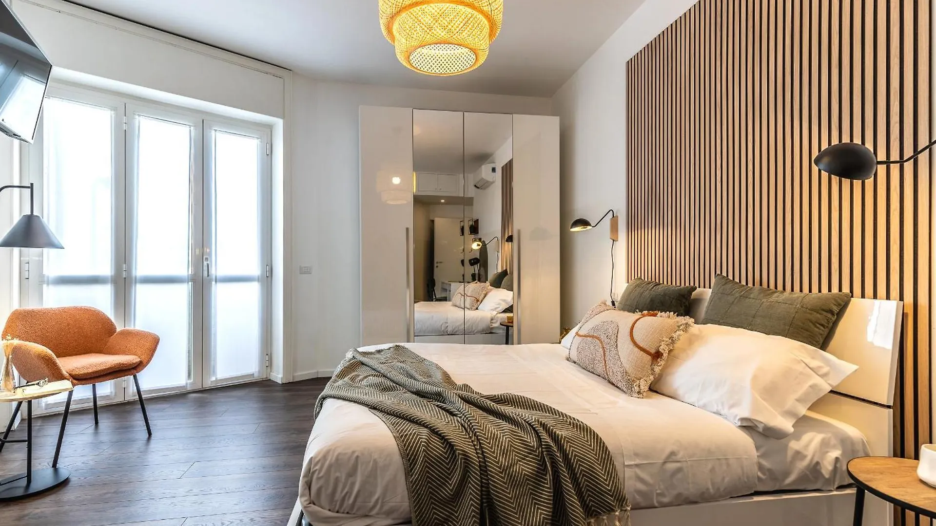 Stayeasy Cavalcanti - 3 Bedrooms, 2 Baths - Central Station Milan 0*,  Italy