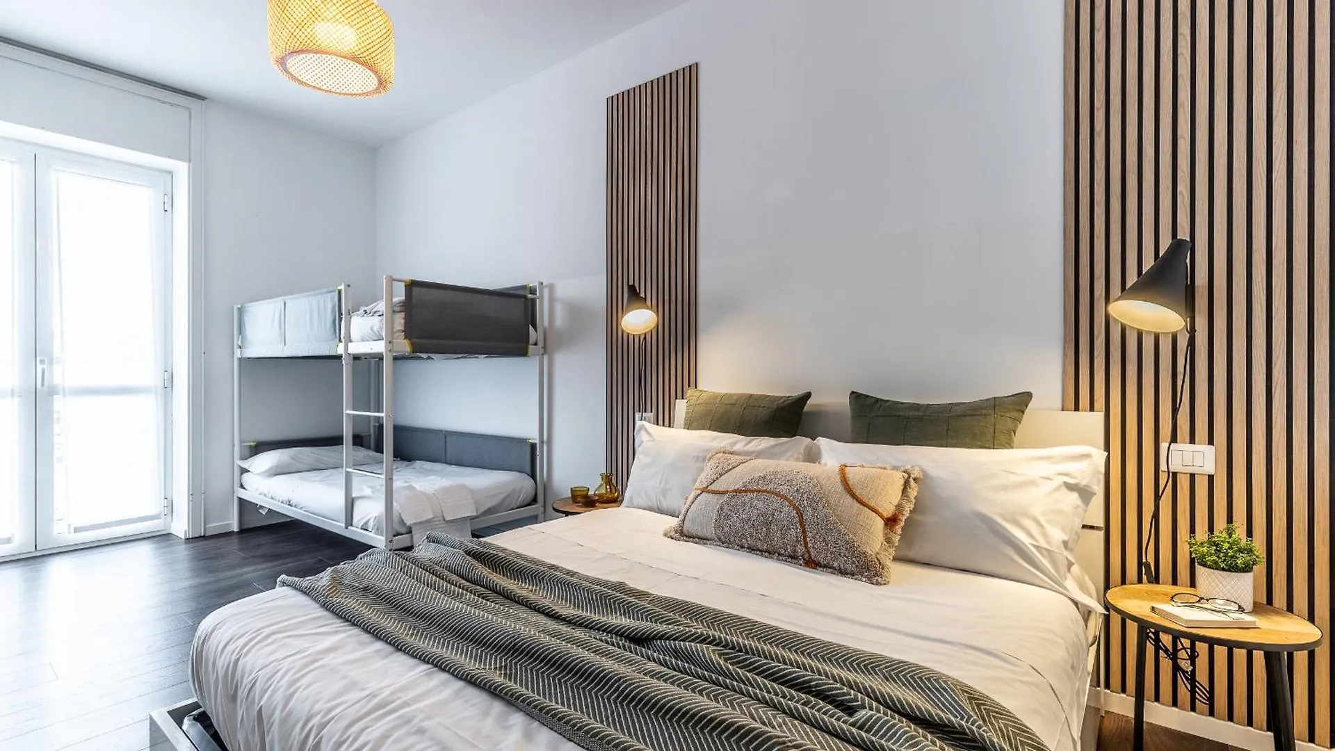 Stayeasy Cavalcanti - 3 Bedrooms, 2 Baths - Central Station Milan