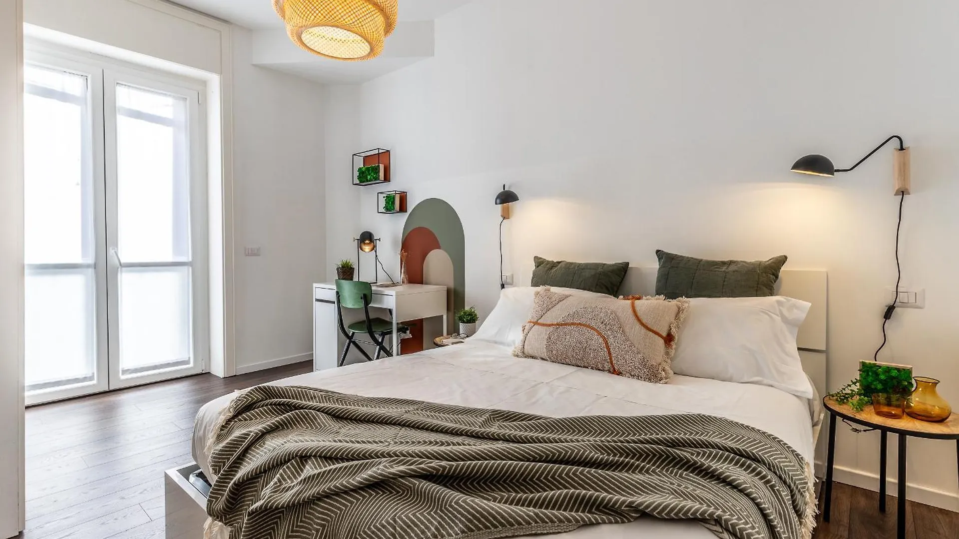 Stayeasy Cavalcanti - 3 Bedrooms, 2 Baths - Central Station Milan Apartment