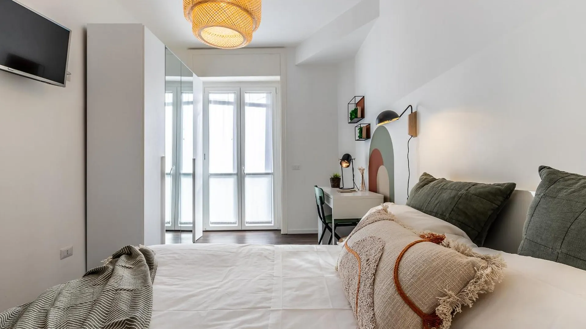 Apartment Stayeasy Cavalcanti - 3 Bedrooms, 2 Baths - Central Station Milan Italy