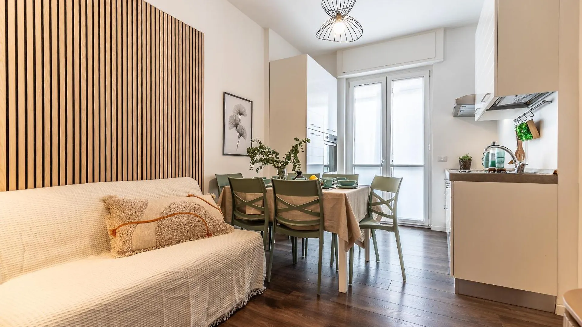 Stayeasy Cavalcanti - 3 Bedrooms, 2 Baths - Central Station Milan Italy